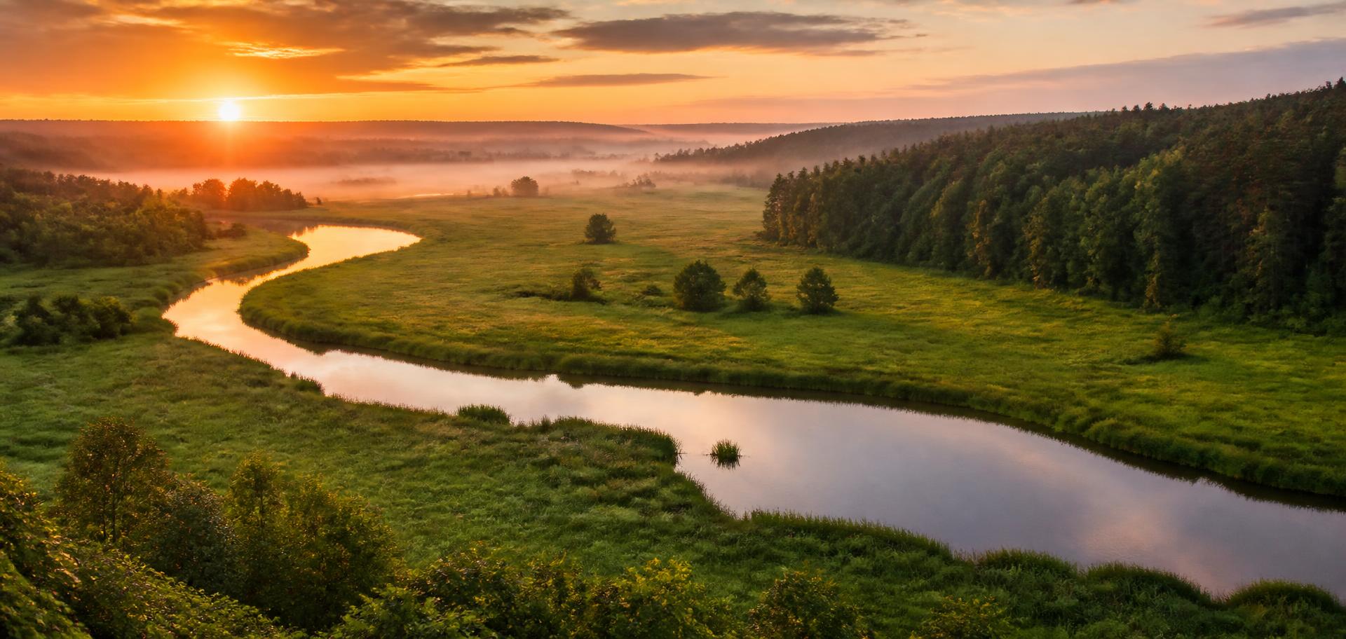 Panorama doliny Narewki na Podlasiu